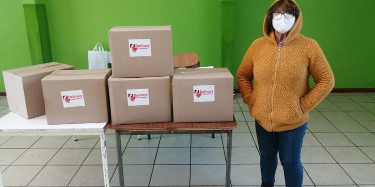 Delivery Solidaridad entrega 70 cajas de alimentos en campamentos y poblaciones de Antofagasta