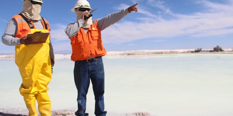 SQM y UCN unen esfuerzos para el diseño, producción y reciclaje de baterías de litio en Antofagasta